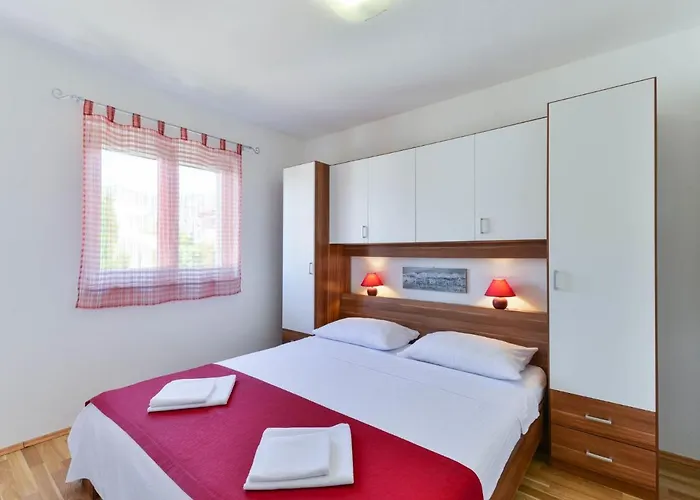 Matas-1 By Interhome Apartamento Rovanjska