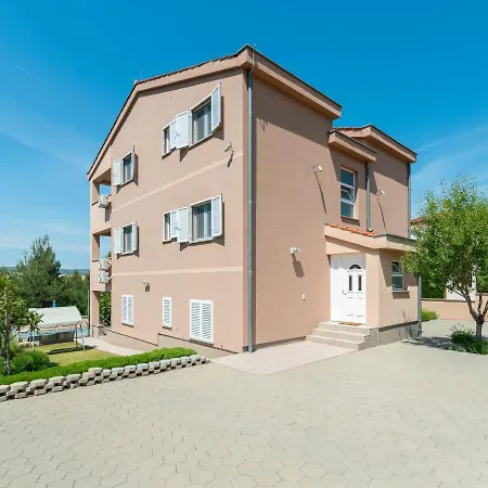 Matas - Srd315 By Interhome